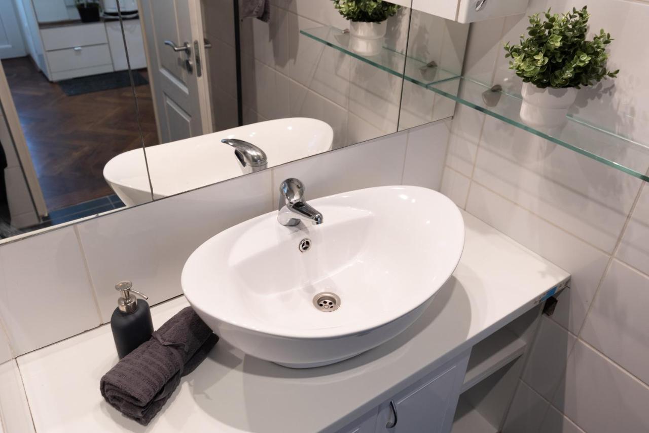 Bright & Shine Apartment Budapest Esterno foto